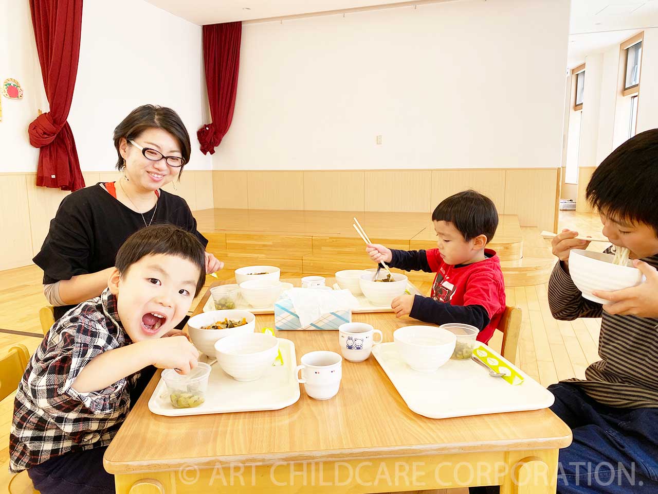 アートみんなの食堂ゆりがはら