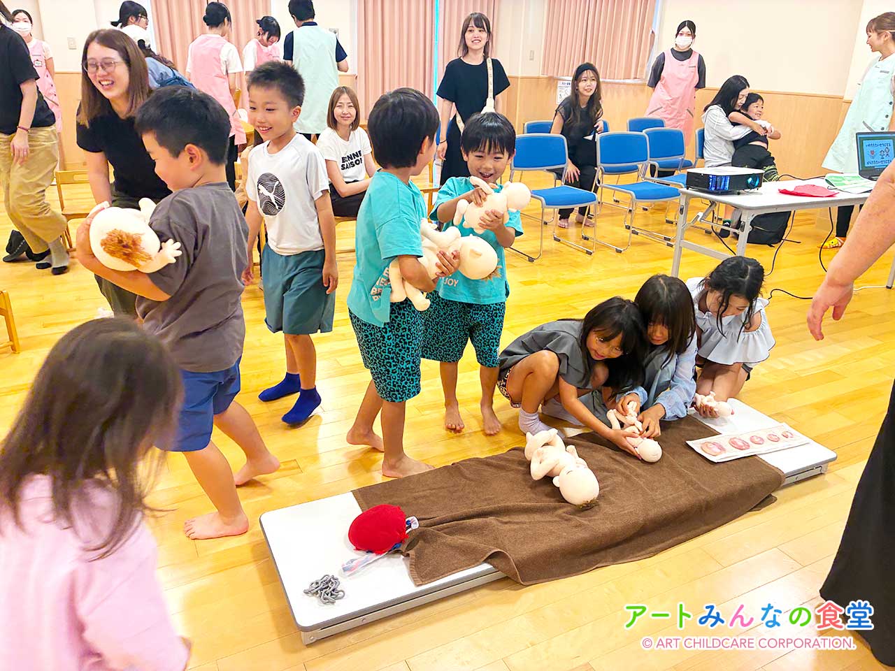 アートみんなの食堂もとまち